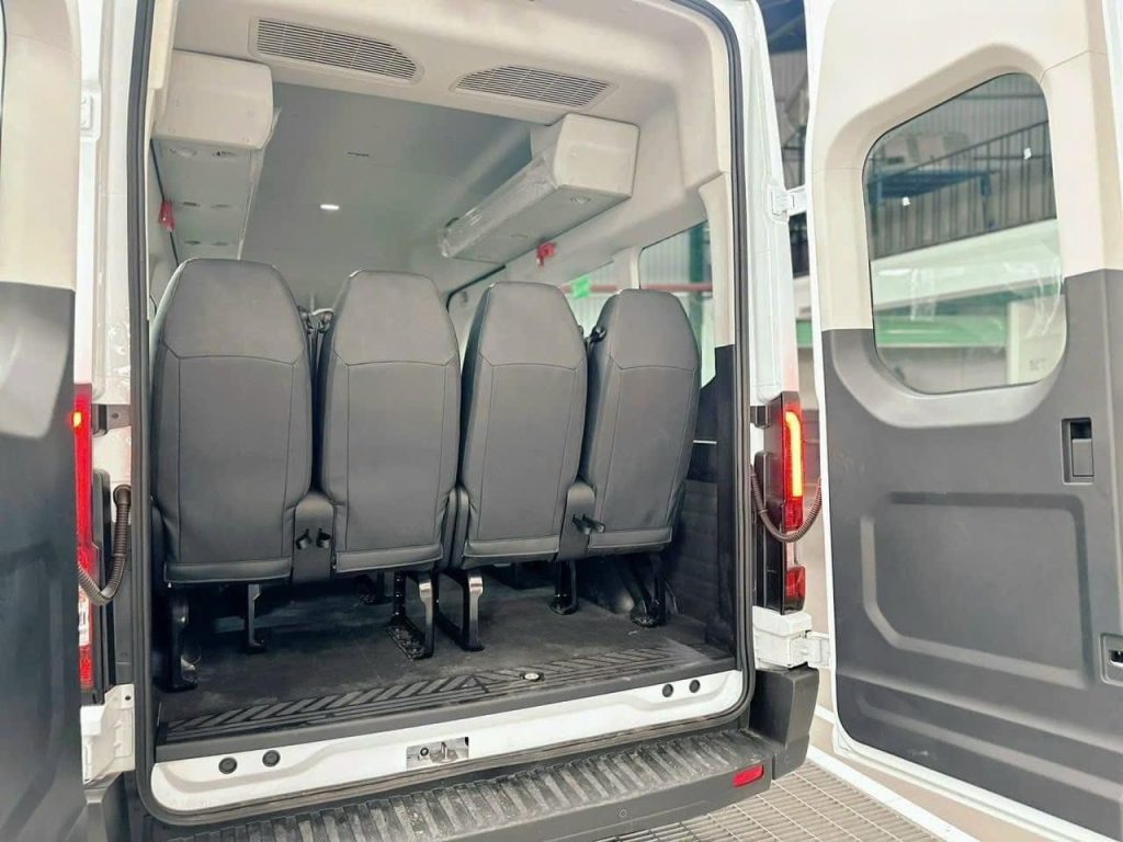 Thuê Xe 18 Chỗ Đi Vũng Tàu – Giải Pháp Hoàn Hảo Cho Chuyến Du Lịch Biển Thư Giãn